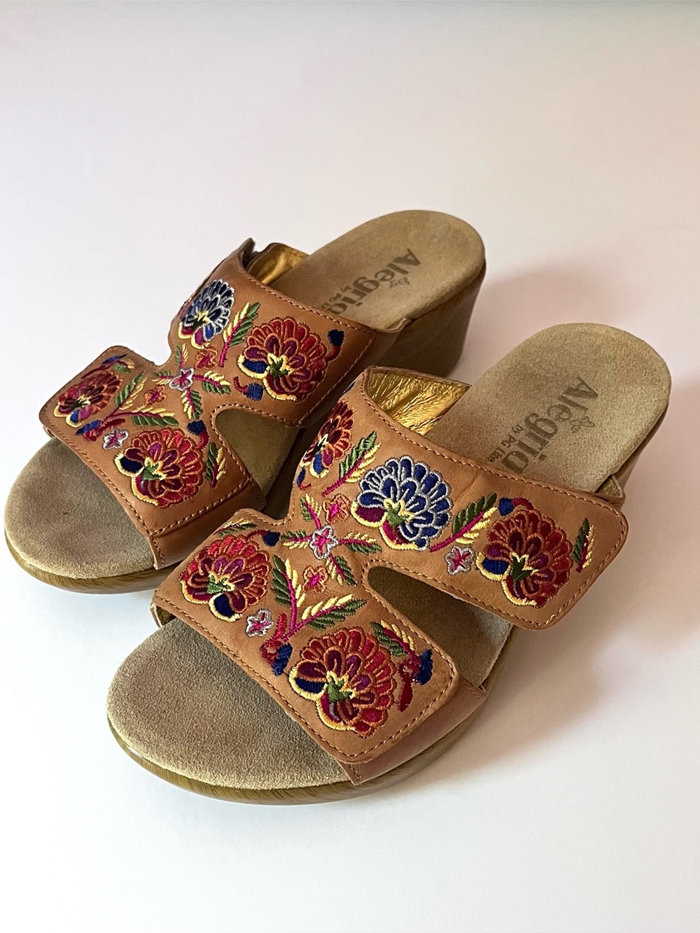Alegria Linn Cognac Embroidered Leather Wedge Sandals Boho Floral Slide 37
